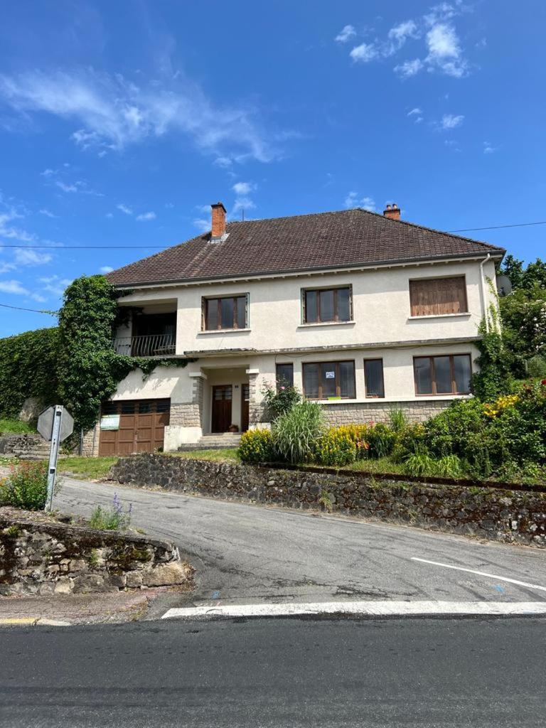 Chez Henry Apartment Peyrat-le-Chateau Exterior photo